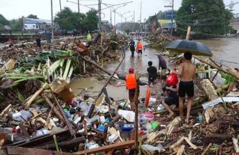 Filippində "Basyanq" fırtınası - 12 nəfər öldü