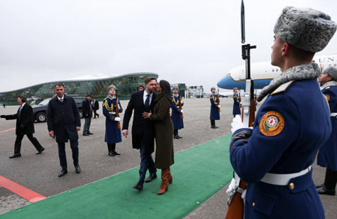 Vensin ailəvi Bakı səfəri sosial şəbəkələrdə gündəm oldu