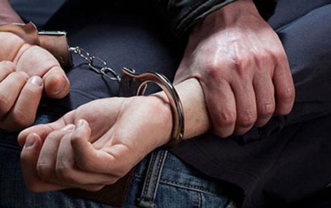 Sosial şəbəkələrdə hədə-qorxu ilə pul tələb edən şəxs saxlanılıb