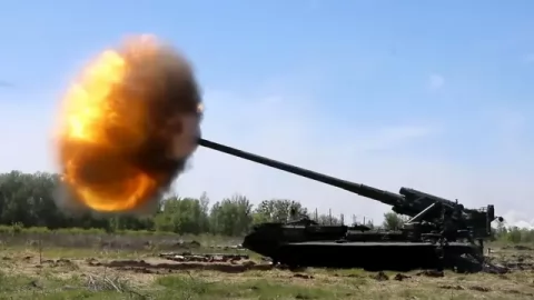 Azərbaycanda 19 min nəfərə yeni silahlardan istifadə qaydaları öyrədilib