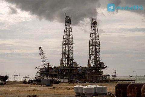 Venesuela nefti 5 Qərb şirkətinin nəzarətinə keçdi