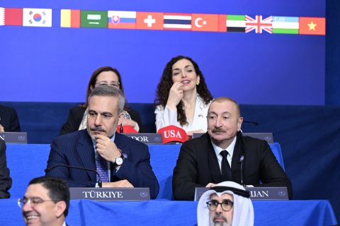 Prezident Vaşinqtonda Sülh Şurasının ilk iclasında iştirak edir