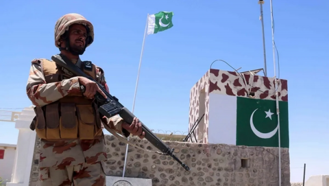 Pakistan–Əfqanıstan gərginliyi: “Açıq müharibə” bəyanatı