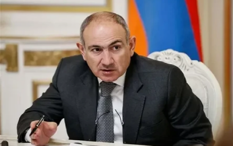 Paşinyan Ermənistandakı Rusiya bazasından danışdı