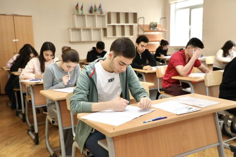 Doqquz nəfər imtahandan çıxarıldı