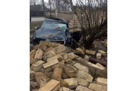 Minik maşını hasara çırpıldı - Sürücü öldü