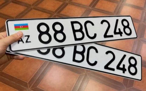 Azərbaycanda yeni nömrə nişanlarının verilməsinə başlanıldı