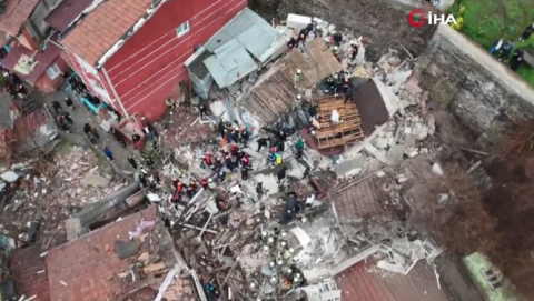 İstanbulda bina çökdü - Ölən var-YENİLƏNİB