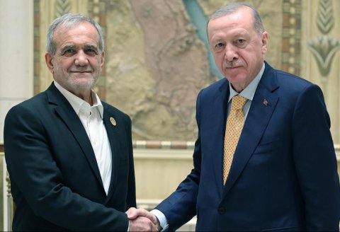 Pezeşkian Ərdoğana türkçə təşəkkür etdi