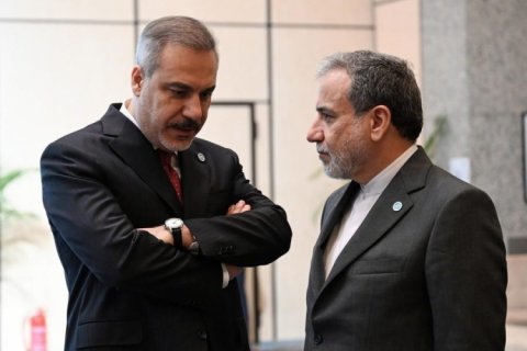 Fidan Əraqçi ilə hərbi əməliyyatlardan danışdı