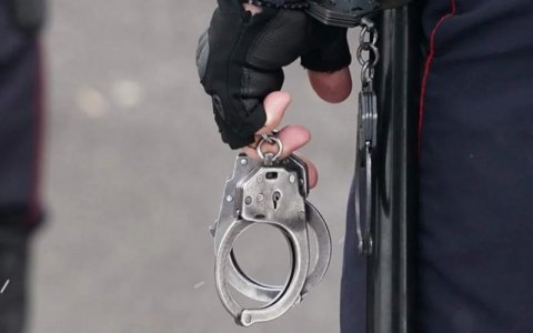 Dələduzluğa görə üç nəfər SAXLANILDI