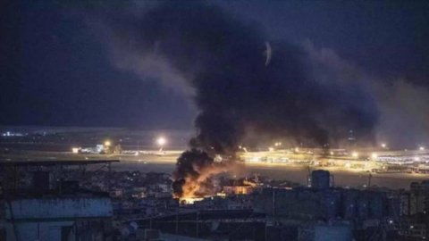 Bəndər-Pol bombalandı - Ölənlər var