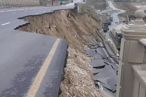 Qurumlar Bibiheybət yolundakı sürüşmə ilə bağlı MƏLUMAT YAYDI