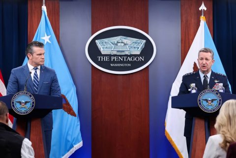 Hörmüz boğazının açıq olduğuna inanırıq - Pentaqon