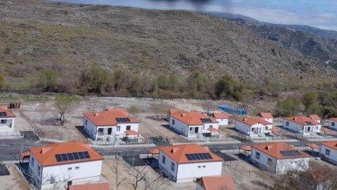 Azad olunan 1 şəhər, 1 qəsəbə və 5 kəndə pul ayrıldı