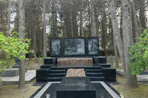 Tahir Salahovun qəbirüstü abidəsi ucaldıldı