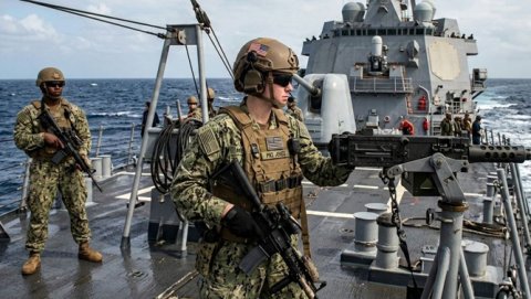 İran limanları mühasirədə