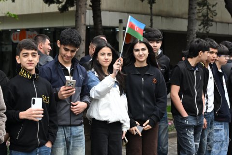 Avarçəkənlərinin paradı olub