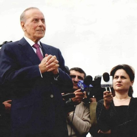Tarixi yaşayanlar   və tarixi yaradanlar