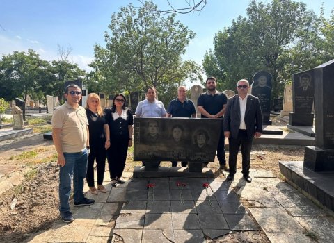 Xalq qəhrəmanı Balo bəy Vəkilovun məzarı ziyarət edilib.